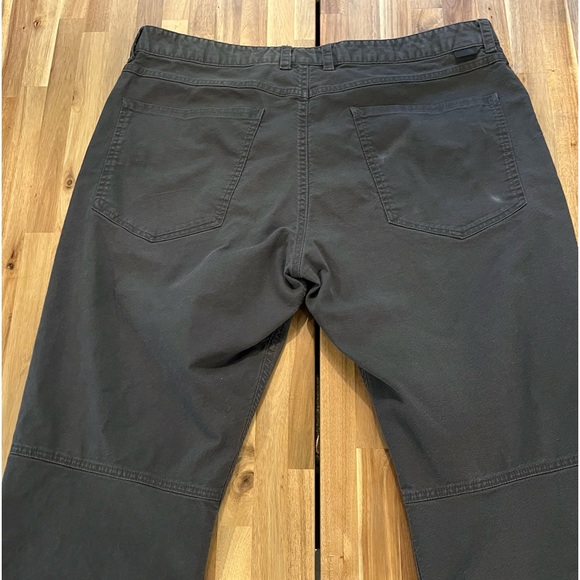 The North Face dark gray men’s pants 38 - Picture 2 of 13